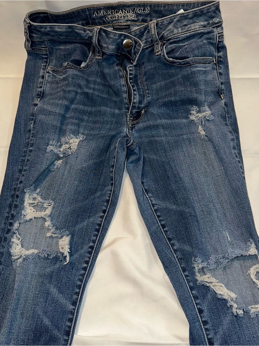 American Eagle Outfitters Women's Distressed Dark Blue Skinny Jeans